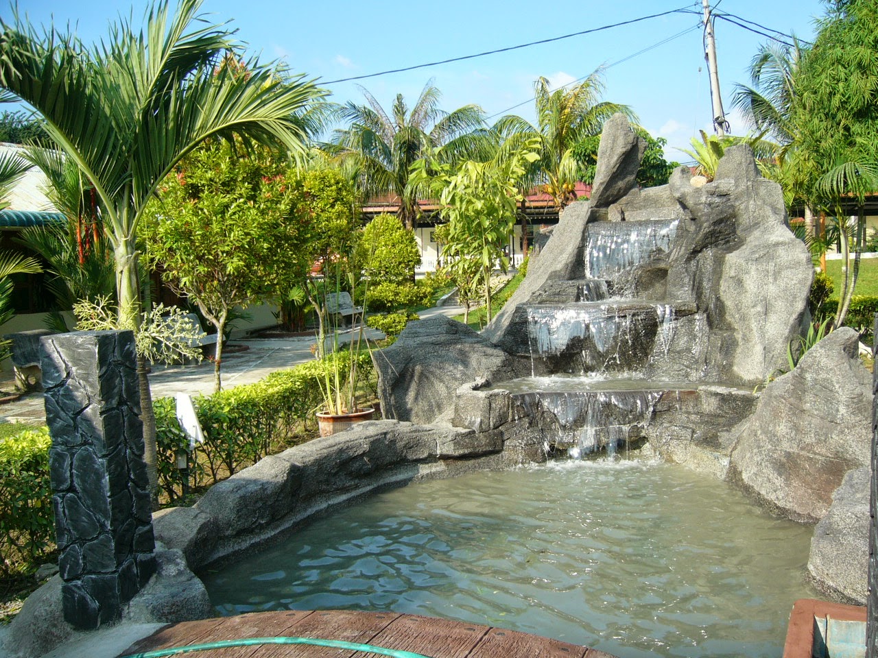 LANSKAP KOLAM AIR TERJUN ~ Rumah Idaman