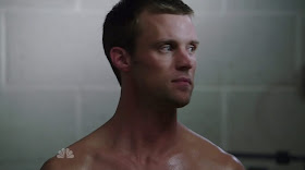 Jesse Spencer Shirtless in Chicago Fire s1e01