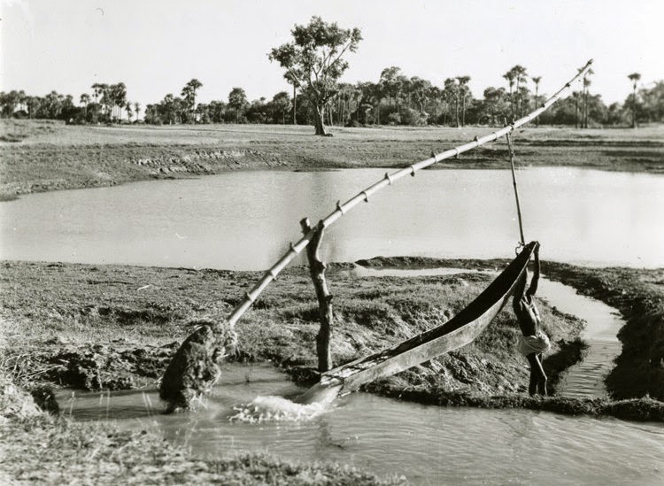 Irrigation pump in India 1944