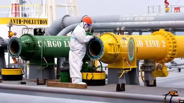 رويترز: شركات التكرير الصينية الكبرى تستحوذ على النفط الروسي