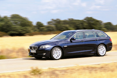 2011 BMW 5 Series Touring Images
