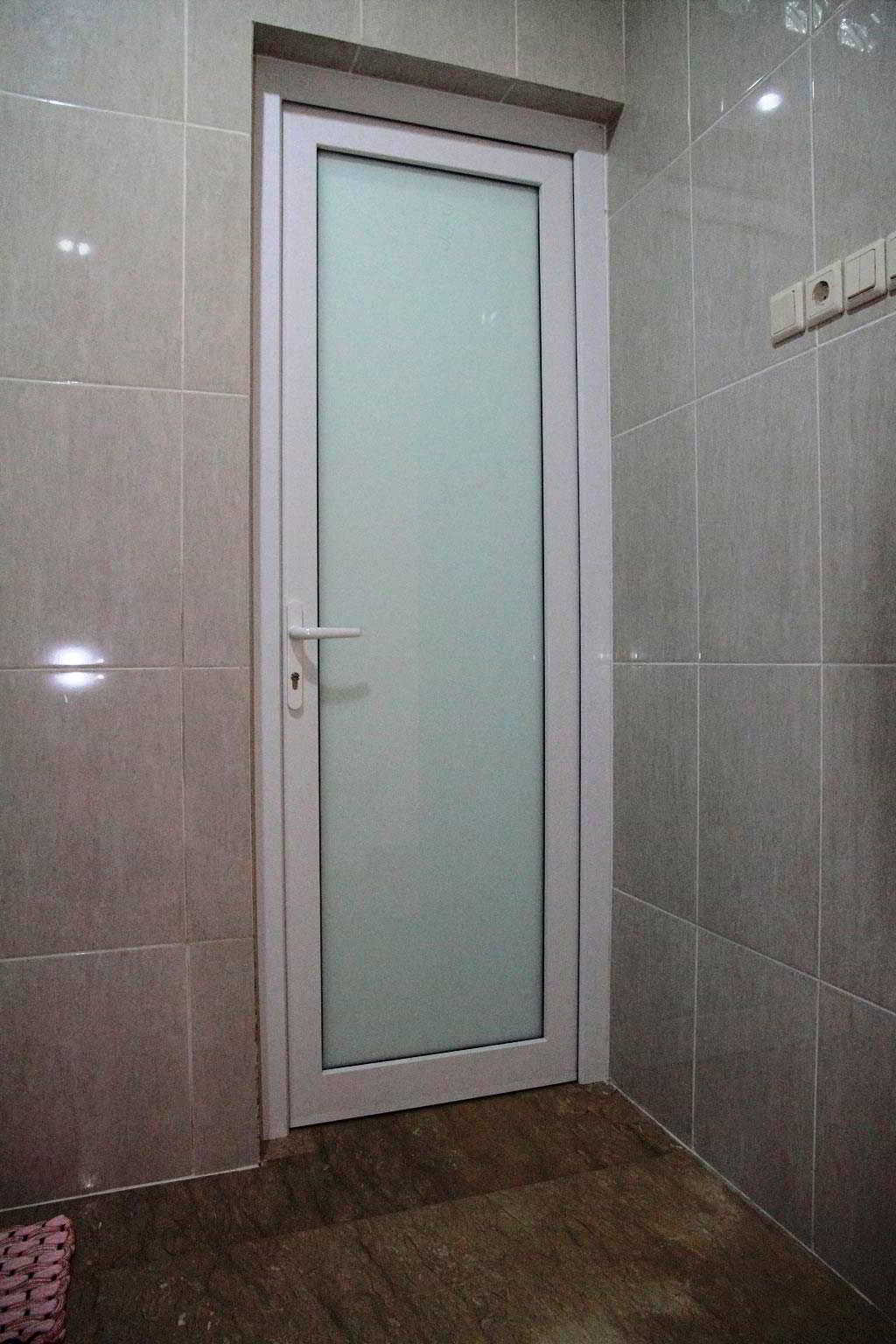 32 model  pintu  kamar  mandi  minimalis aluminium pvc 