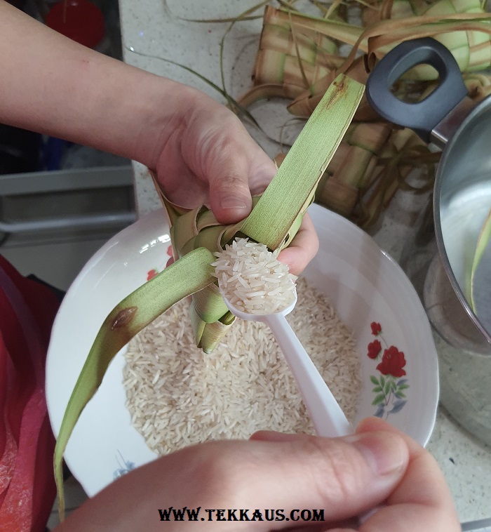 How To Make Your Own Ketupat Sarung