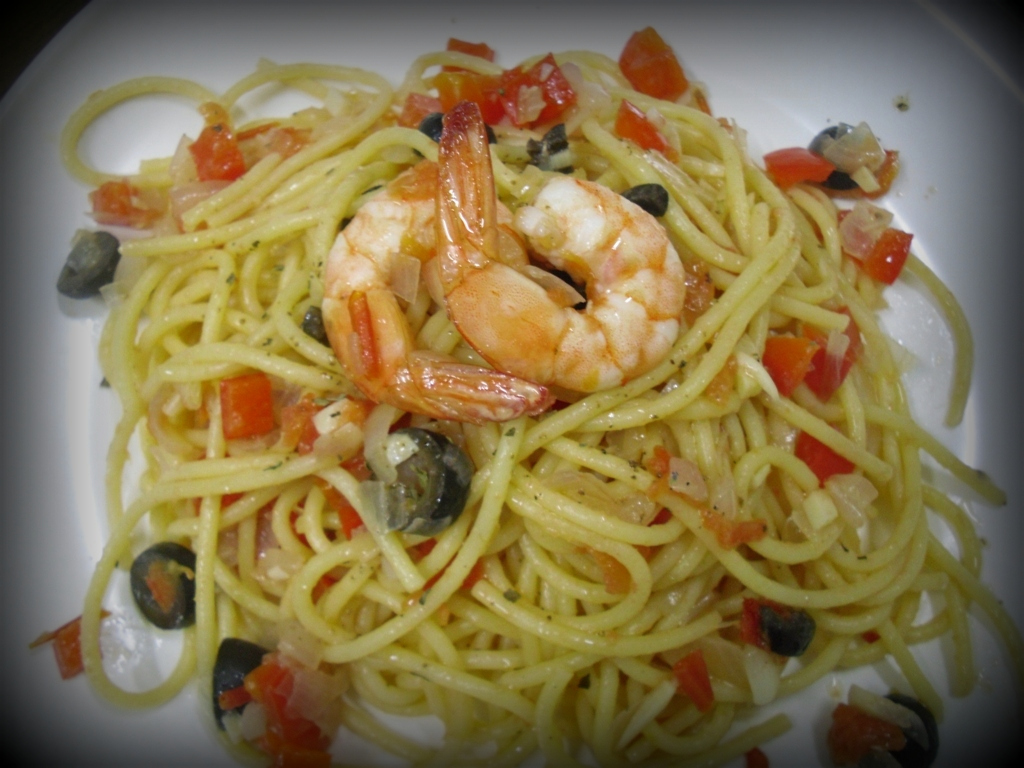 Charming Home Chef: Spaghetti Aglio Olio