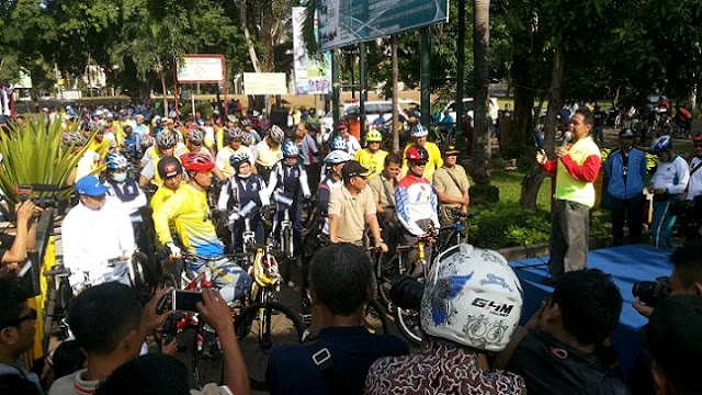 Jalur Sepeda Jalan Margonda Diresmikan