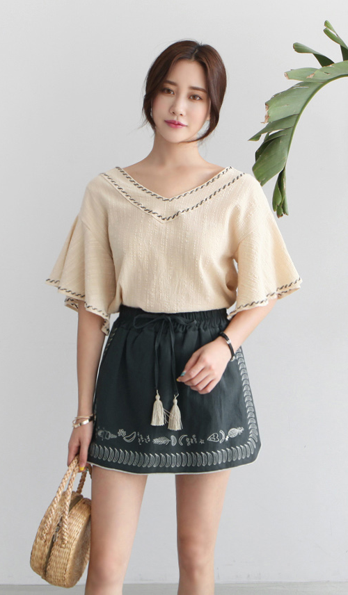  Embroidered Trim Flutter Sleeve Blouse