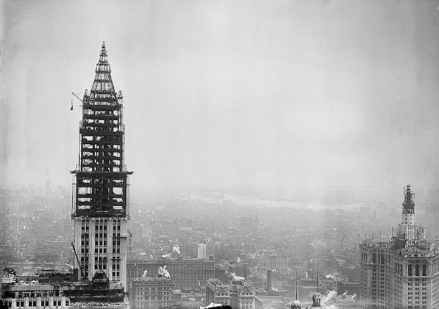 Construcción del rascacielos Woolworth Building