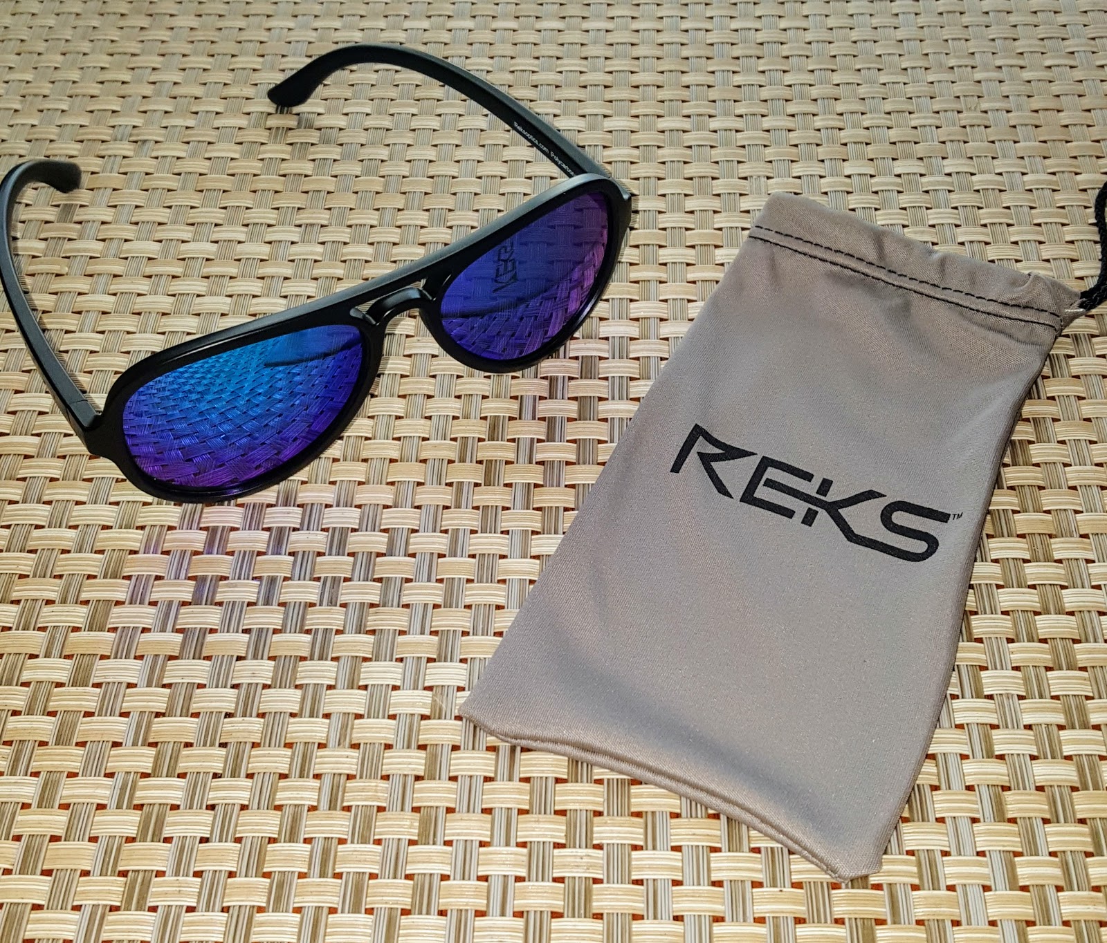 Leopard Lace and Cheesecake: Holiday Gift Guide: REKS Optics*