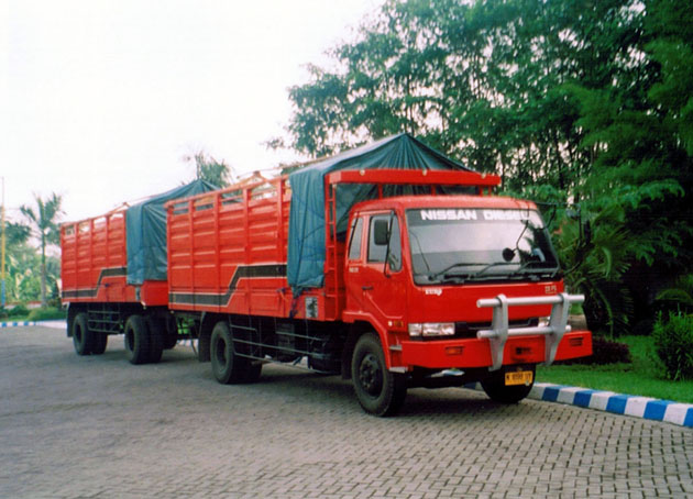 RENTAL TRUK  WINGBOX GANDENG  FUSO  RENTAL TRUK  WINGBOX 