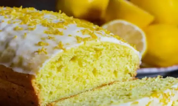 Lemon cake with yogurt