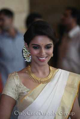 Cute_Asin_In_Tradational_Saree