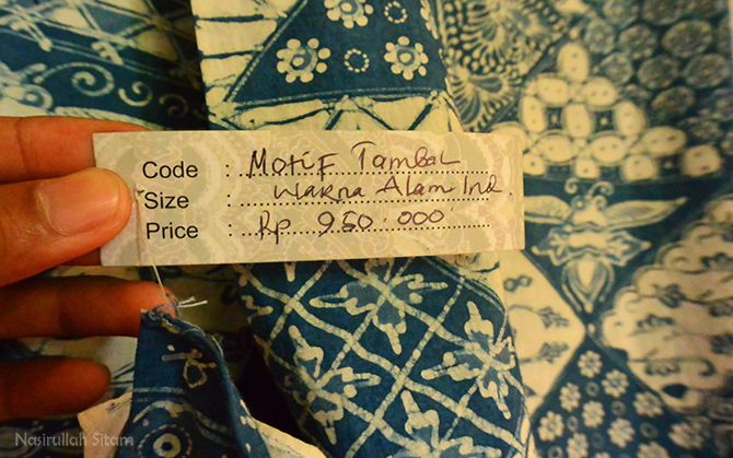 Motif Tambal, Warna Alami, dan Harganya