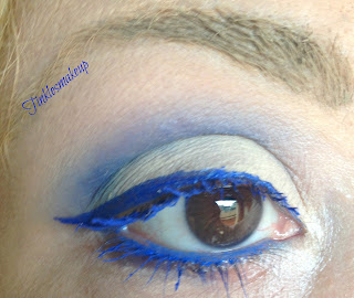 eye_makeup_look_neutral_electric_blue