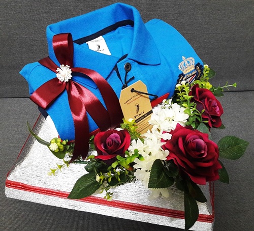  Gambar  Gubahan Hantaran Baju  T Shirt Jersi Bola Yumida