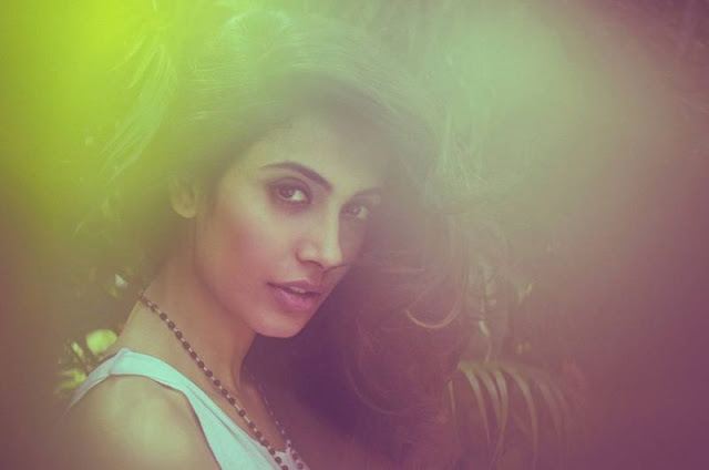 Sarah-Jane Dias hot photoshoot images 