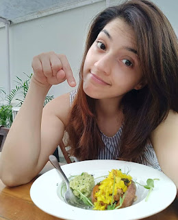 Mehreen Pirzada with Cute and Lovely Expressions