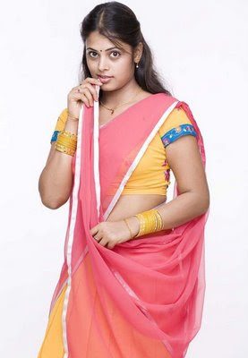 Telugu Sexy Actress Sindhu Menon Half Saree Photo