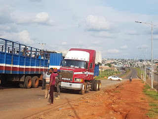 Fully Loaded Truck Loses Control Along Awka-Onitsha Expressway