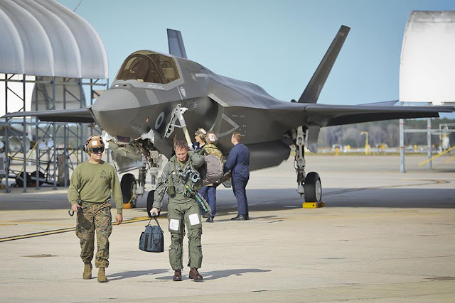 Aviationist UK F-35B delivery