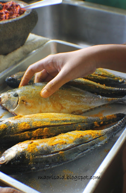 Mori's Kitchen: Ikan Cencaru Bakar Sumbat Sambal dan kawan2nya