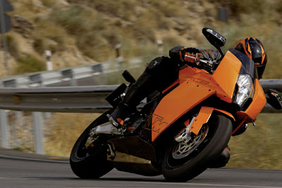 2010 KTM 1190 RC8 Side Action View