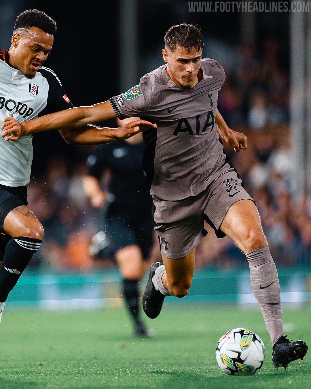 📸 Tottenham's new third kit inadvertently leaked by Premier