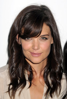 katie holmes hairstyle1 96609 Katie Holmes long and loose hairstyles