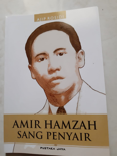 Review Buku: Amir Hamzah Sang Penyair