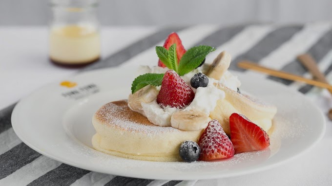 Fluffy Japanese Pancakes: Home or Restaurant?