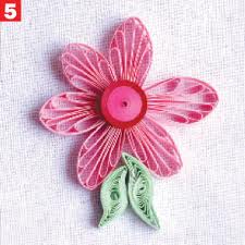 YaNg TeRiNdAH: Guest book seni Quilling