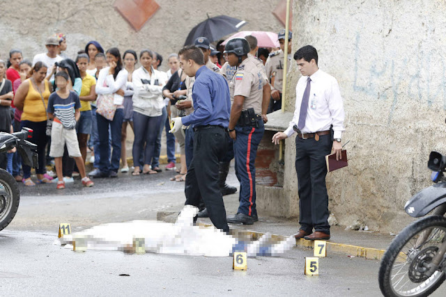 Asesinan a vendedor de hallaquitas en los Jardines del Valle