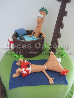 phineas and ferb cake