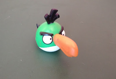 Miniatura de vinil d Angry Bird verde, marca Rovio  5cm de altura  R$ 10,00