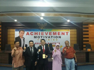 edvan m kautsar, motivator indonesia, motivator terabit, motivator termuda, motivator muda, motivator sales, motivator asuransi, motivator kick off, training motivasi, seminar motivasi, pembicara motivasi, motivator perusahaan, motivator karyawan, training karyawan, training motivasi karyawan, motivator gesindo, motivasi bisnis, motivator muda