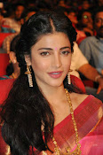 Shruti haasan new photos in saree-thumbnail-6