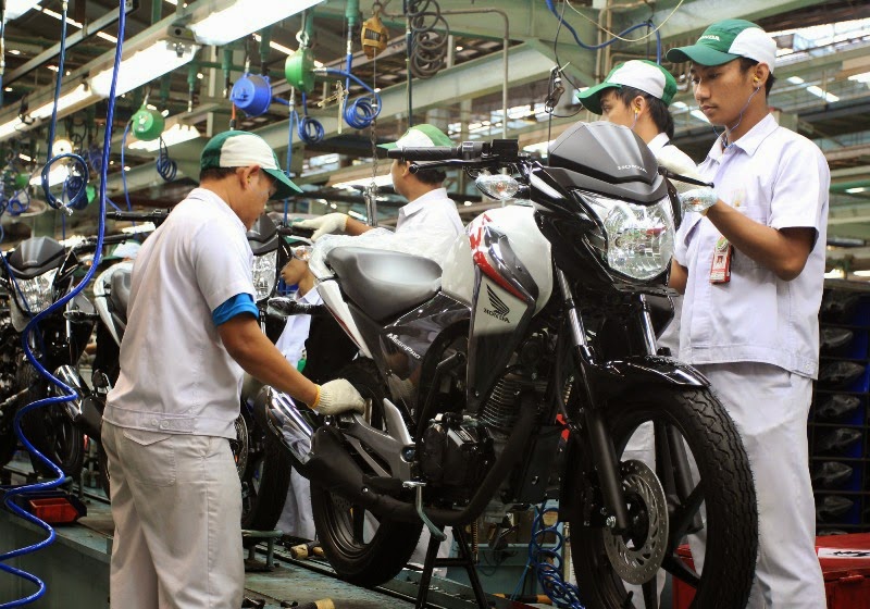 LOWONGAN KERJA OPERATOR PRODUKSI PT ASTRA HONDA MOTOR 