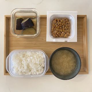 昼ごはん,質素