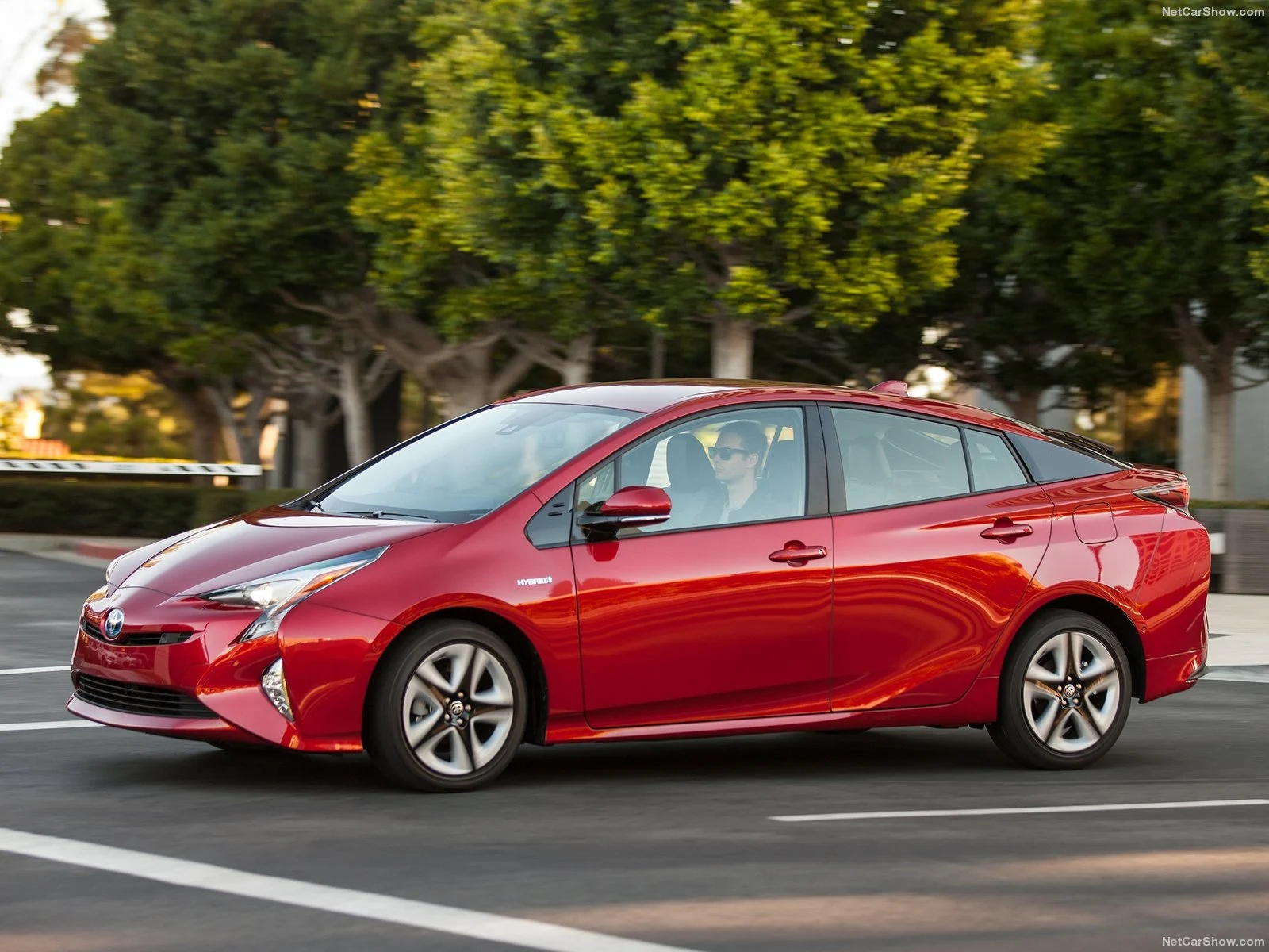 Hình ảnh xe ô tô Toyota Prius 2016 & nội ngoại thất