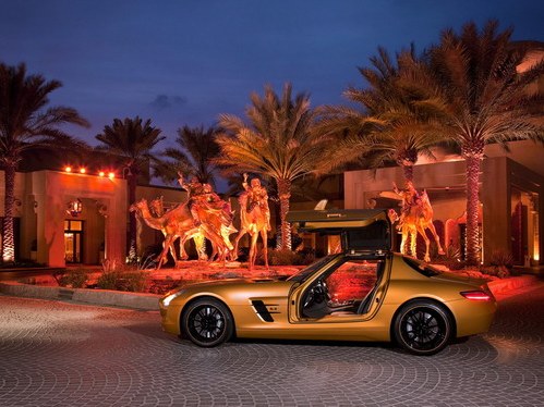 Mercedes-Benz SLS