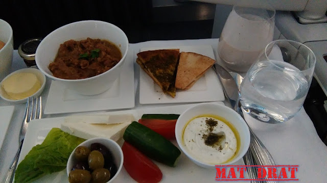 Qatar Airways Bussiness Class in Flight Meal