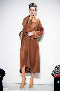 luxurious camel coat by Stephen Burrows, autumn 2009 fashion trends