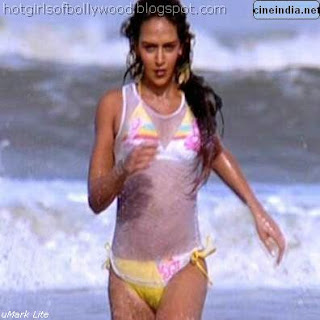 Hot Esha Deol