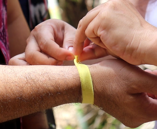 Gelang Ratu Kain Kuning