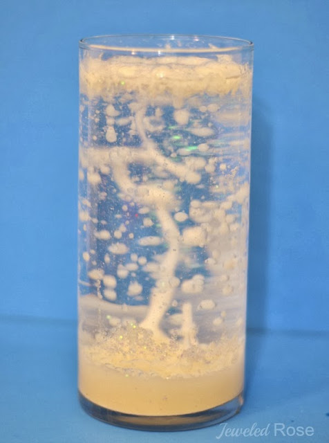 Make a snow storm in a jar- FUN Winter Science for Kids