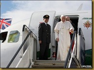 _49125369_pope_arrive_edin_airport_reuters