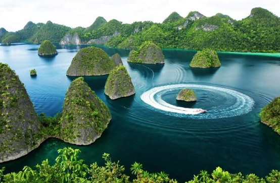 Wisata Raja Ampat