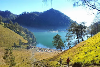 Pemandangan Gunung Semeru