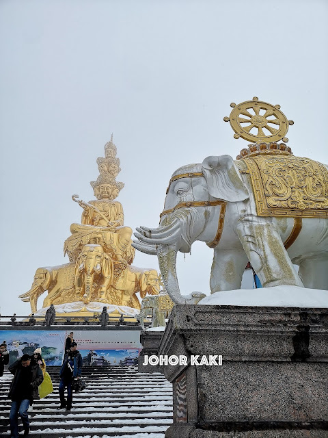 Mount Emei Shan & Golden Buddha - Sichuan's Sacred Mountain in Winter 峨眉山