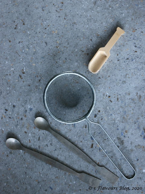 Sieve & Spatulas