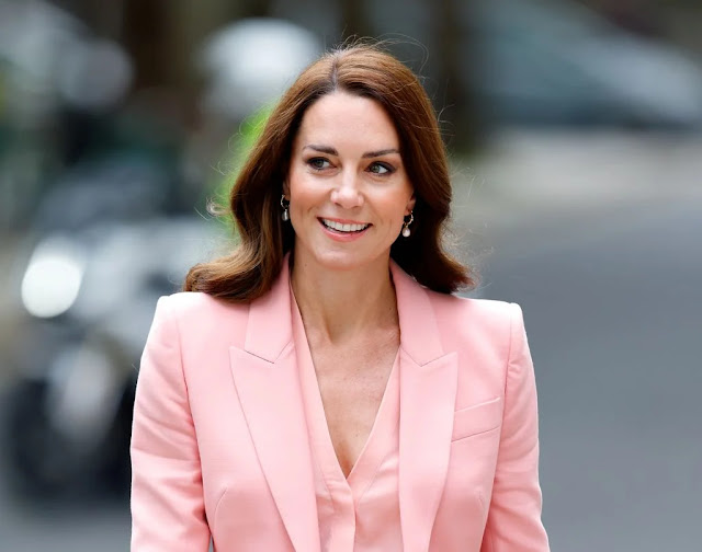 The Outpouring of Support for Kate Middleton's New Personal Photo